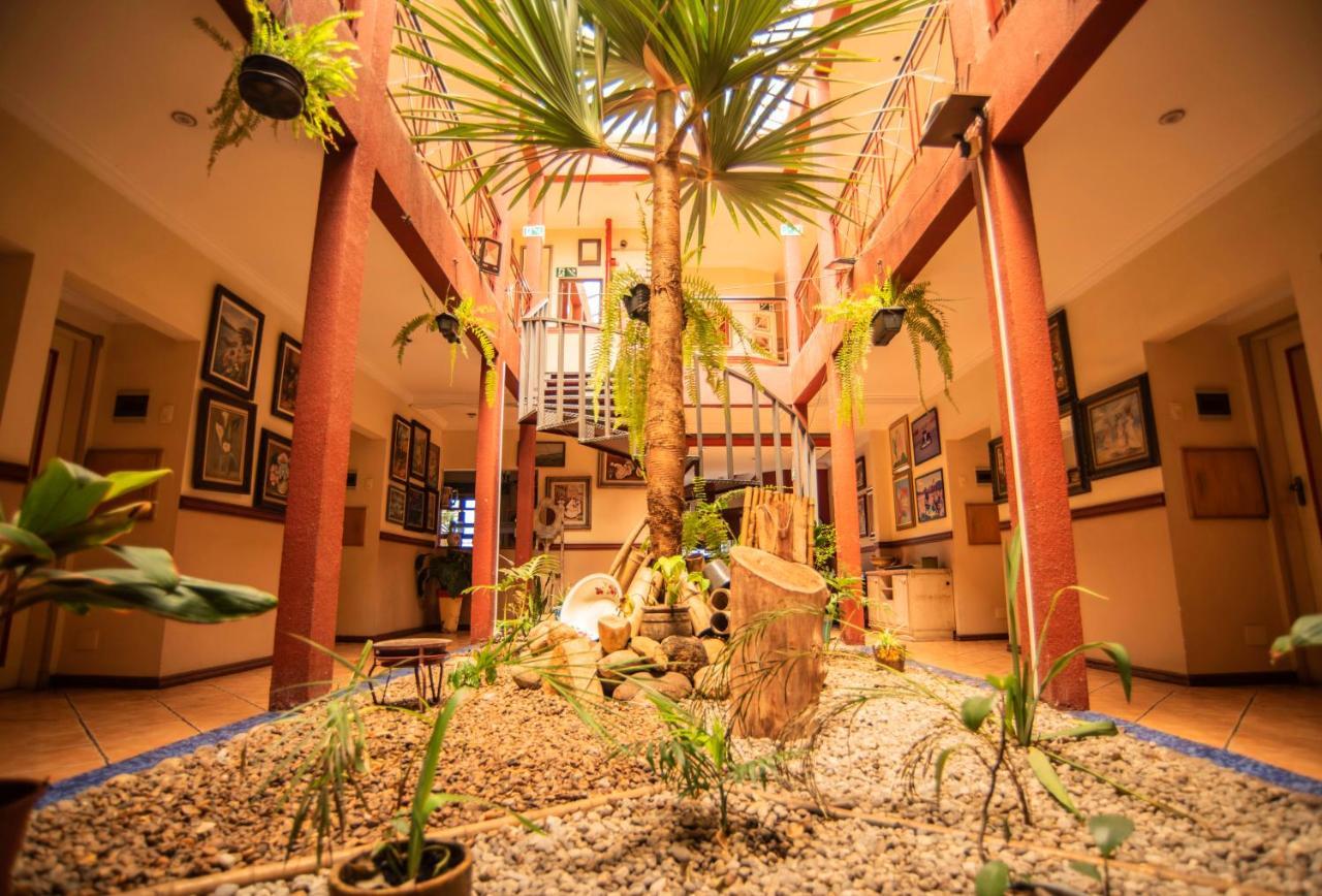 Giardino Hotel Itaquaquecetuba エクステリア 写真