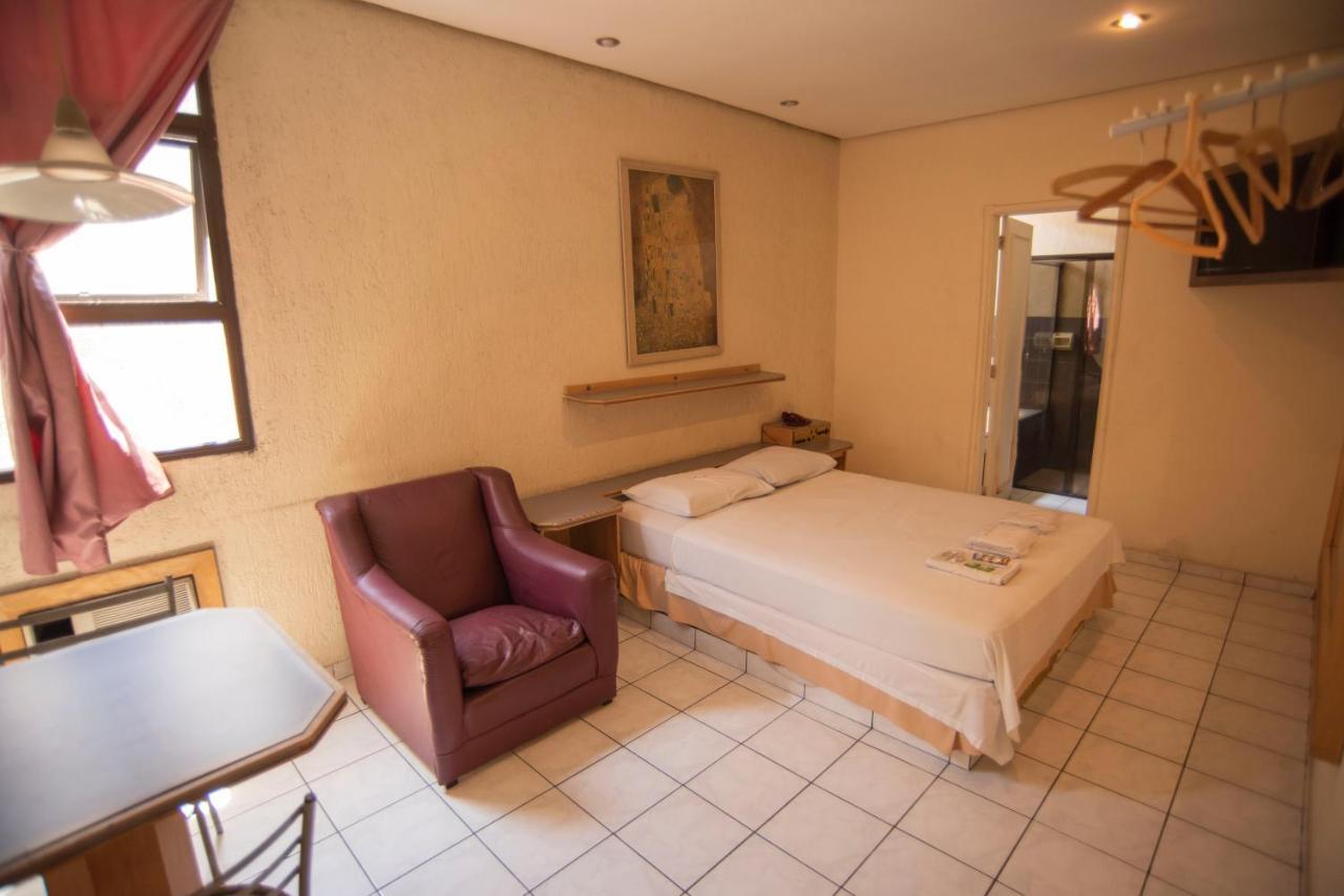 Giardino Hotel Itaquaquecetuba エクステリア 写真